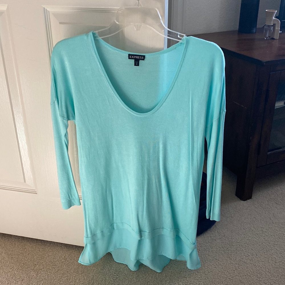 Quarter sleeve Express top
